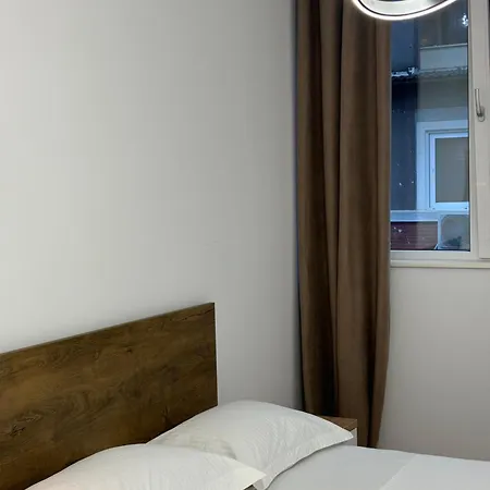 Tam Serviced 2Bdr Apartment City Center No6 Tirana Exterior photo