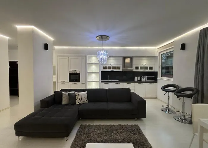 Tam Serviced 2Bdr Apartment City Center No6